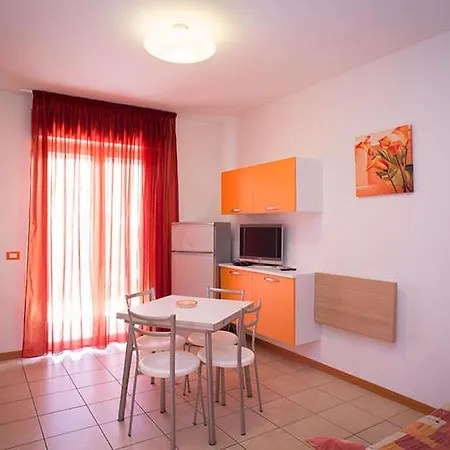 Aparthotel Playa Sirena 4*