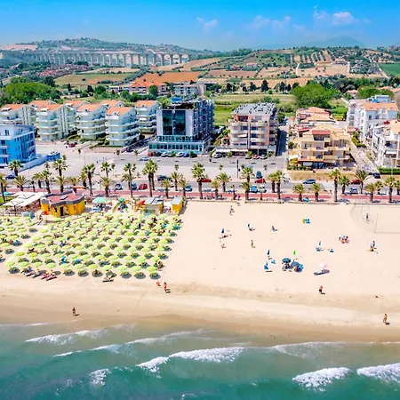 Playa Sirena Aparthotel 4*