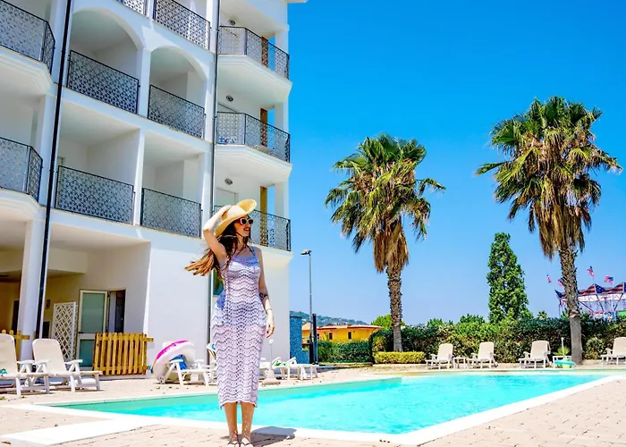 Playa Sirena Aparthotel 4*